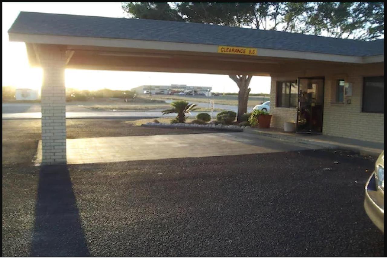 Hebbronville Executive Inn Exterior foto